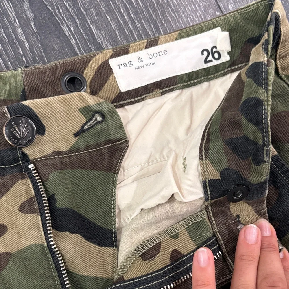RAG & BONE "Buckley" Camo Chino - Picture 2 of 4